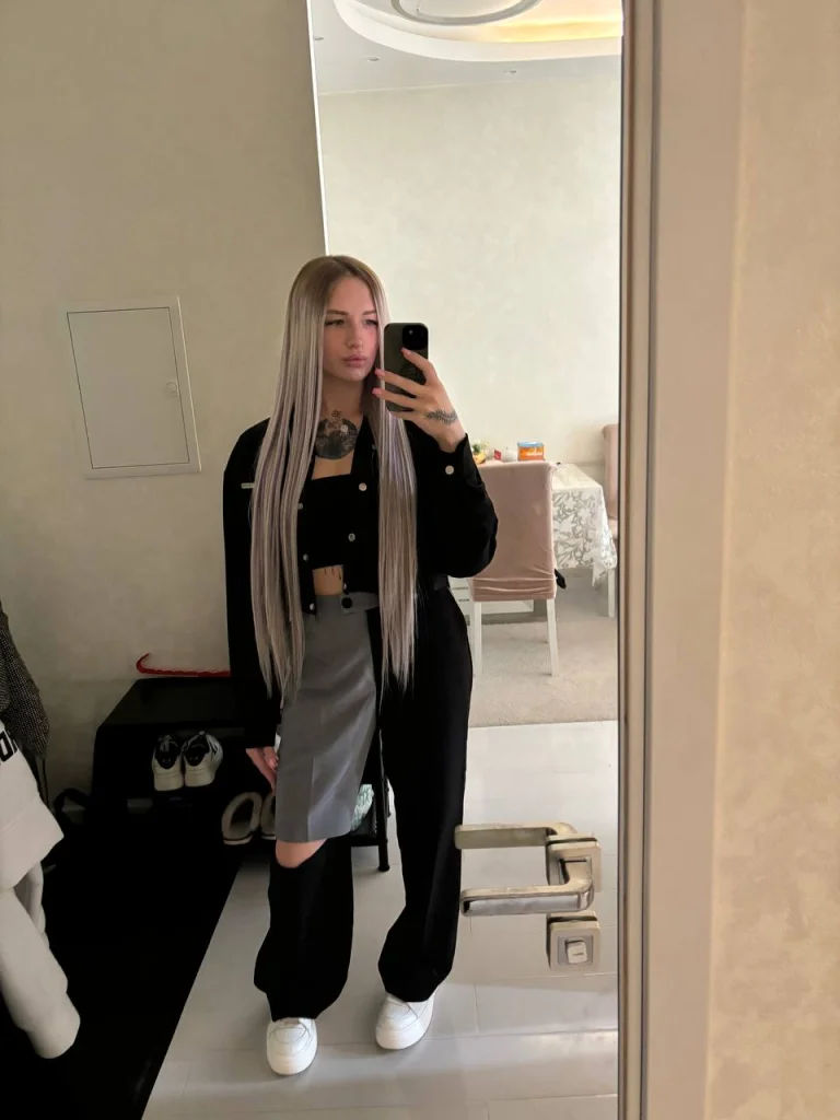 Khloe
