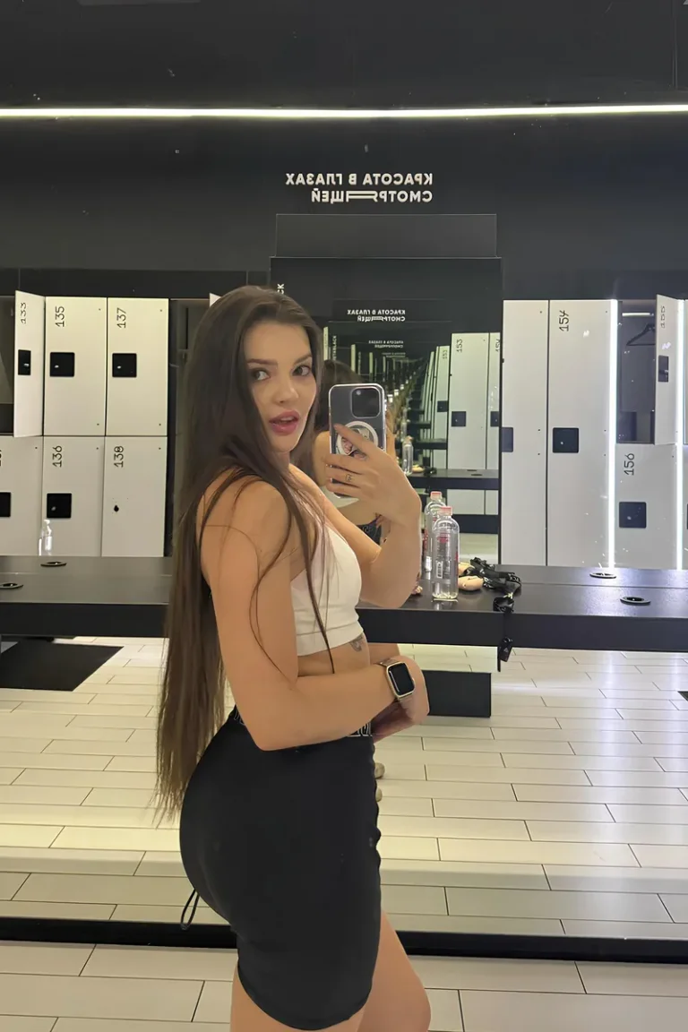 Lizi Vogue